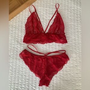 NWOT Shein Lingerie Set Women M Red 2 PCS Bralette Panty Lace Adjustable Straps